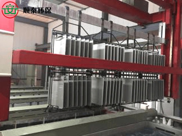 在購買熱鍍鋅設(shè)備之前，一定是要了解這些原理